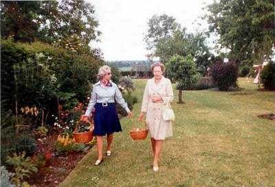 1970s Garden Party-3